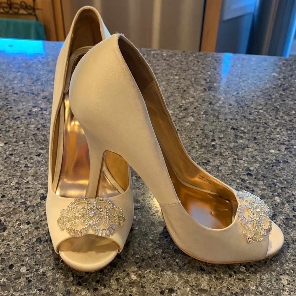 Badgley Mischka Susan in Ivory Satin